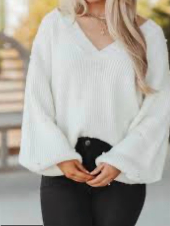 POL Sweaters - POL White V-Neck Balloon Sleeve Knit Sweater